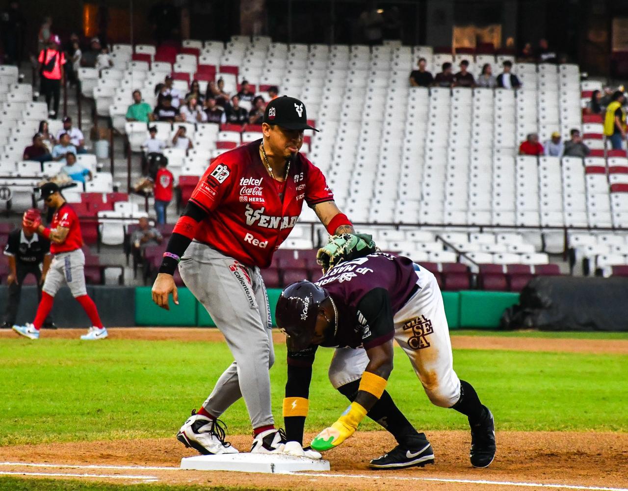 $!El Clásico Sinaloense es para Tomateros