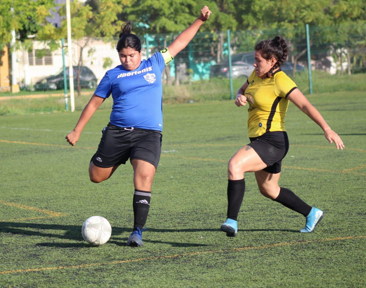 $!Yellow People pone un pie en la final de la Liga de Futbol Femenil