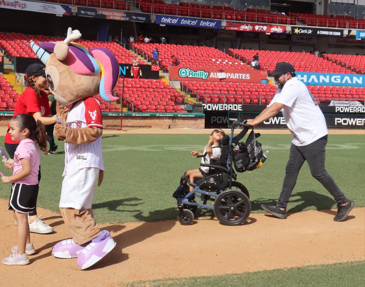 $!Club Rotario Mazatlán recauda fondos en ‘Walkathon’ 2026 en el estadio Teodoro Mariscal