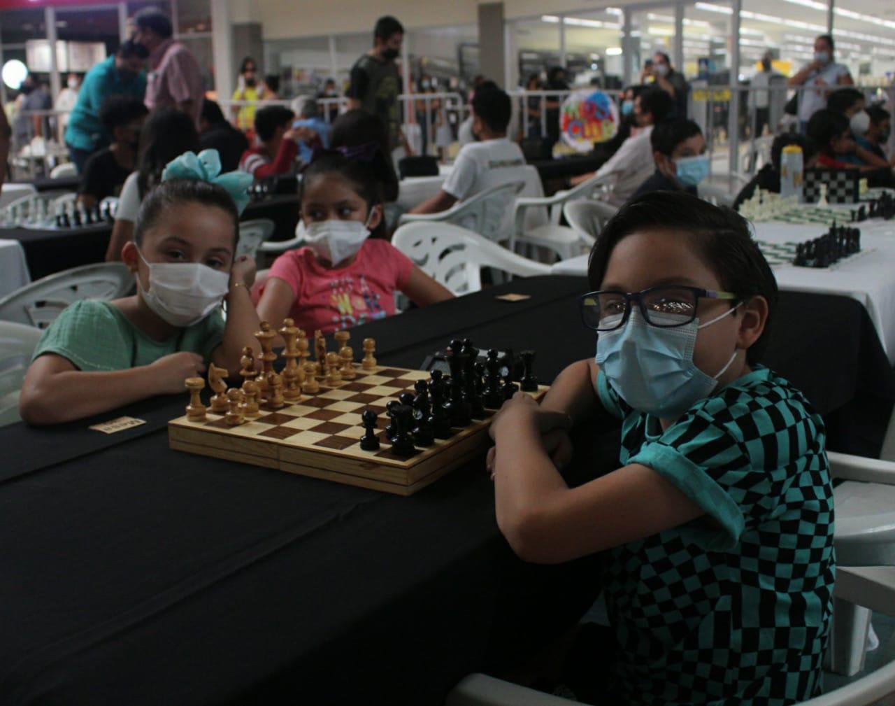 $!Ajedrecistas de Durango, Villa Unión, Concordia y Mazatlán participan en Primer Torneo Imdem- Imju