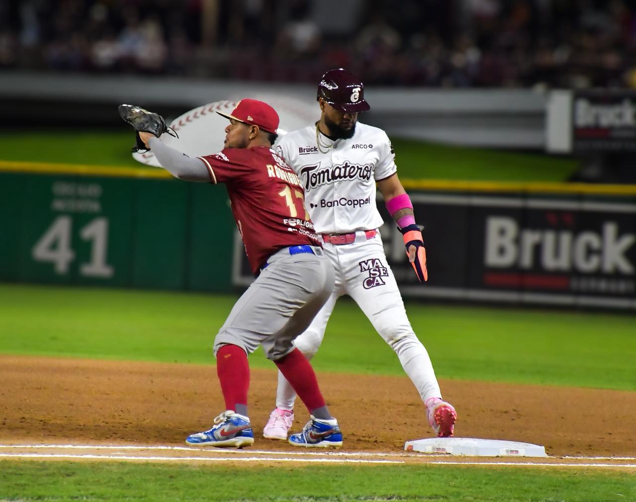 $!Tomateros reacciona tarde y Charros se pone a dos triunfos del bicampeonato