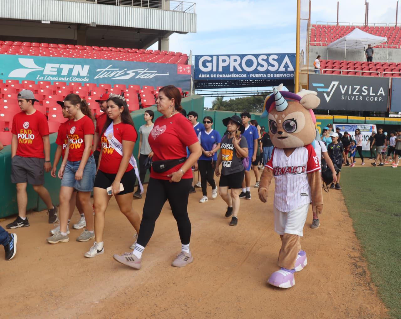 $!Mazatlecos caminan por una buena causa en segunda edición de Walkathon