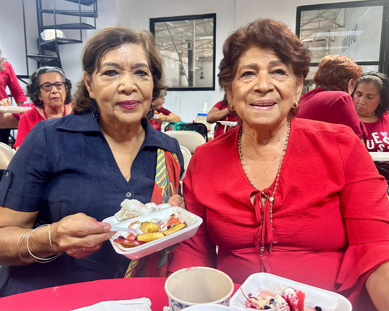 $!Elvia Márquez y Luz María Peña.