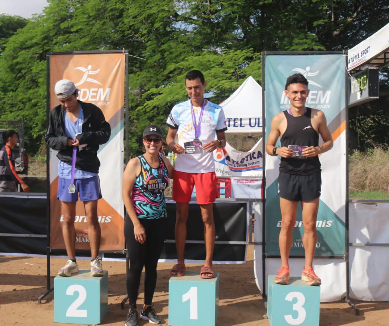 $!Ana Gabriela Solís y Juan de Dios Leyva ganan los 10K en pedestre Felices estar Vivos