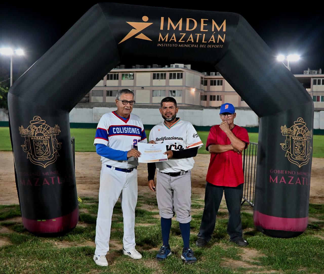 $!Arranca temporada 2025 de las Ligas Nocturna y Sabatina de Beisbol en Mazatlán