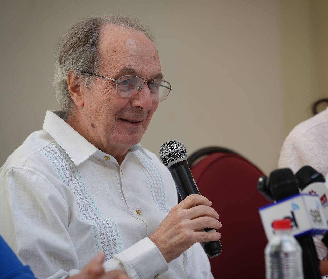 $!En conferencia de prensa el maestro explicó que habrá música para todos los gustos en esta temporada.