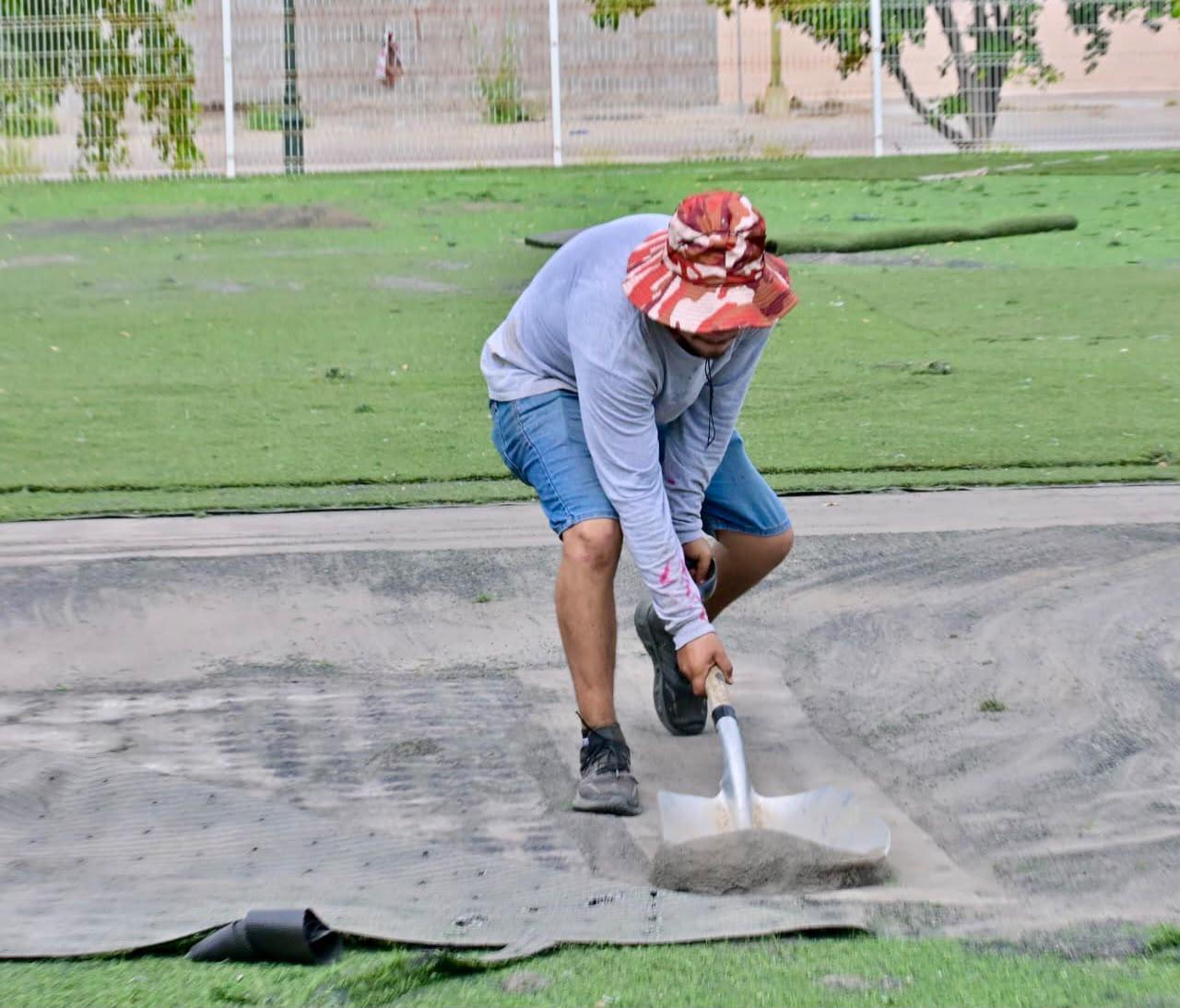 $!Renuevan la cancha de la Unidad Deportiva Real Pacífico en Mazatlán