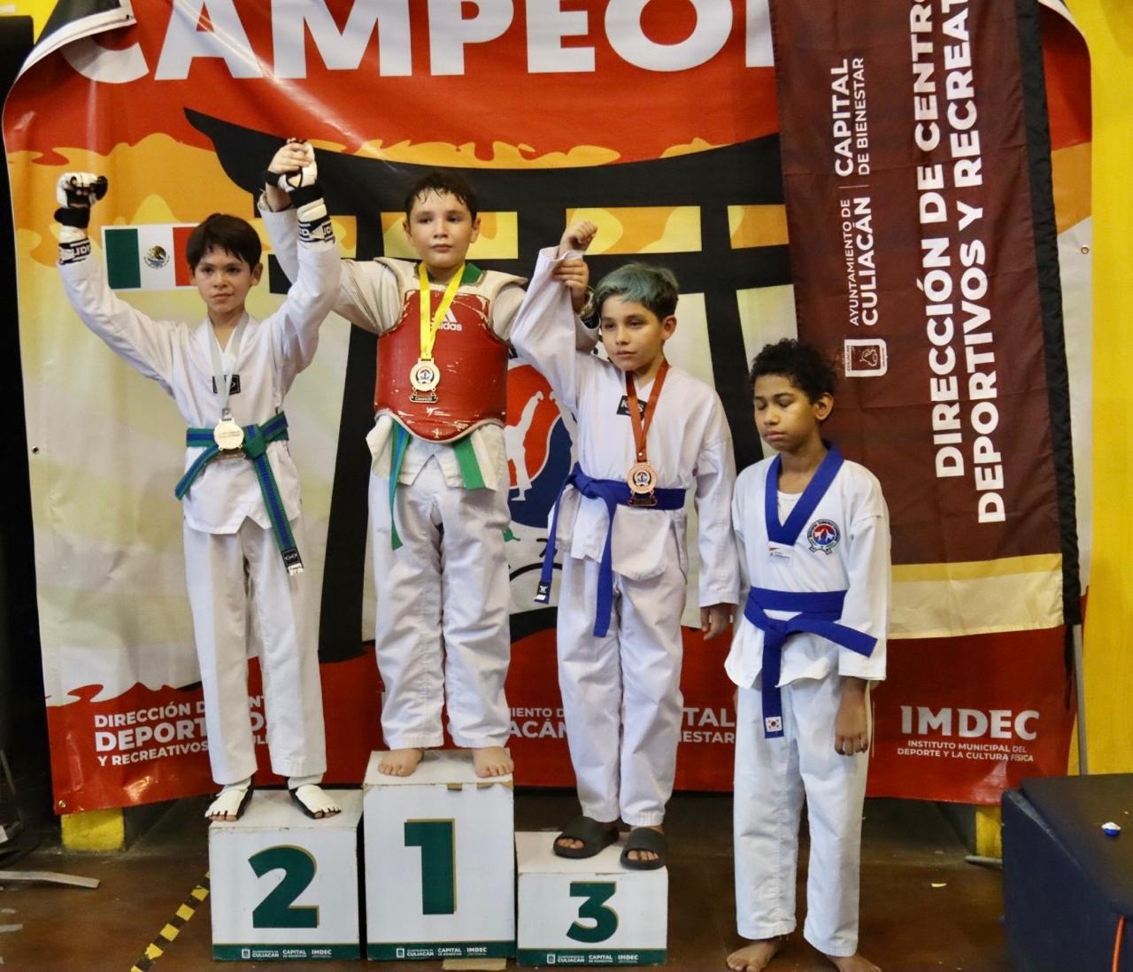 $!Escuela Peiro Sinaloa conquista la Copa Cárdenas Imdec 2025 en vibrante jornada de taekwondo