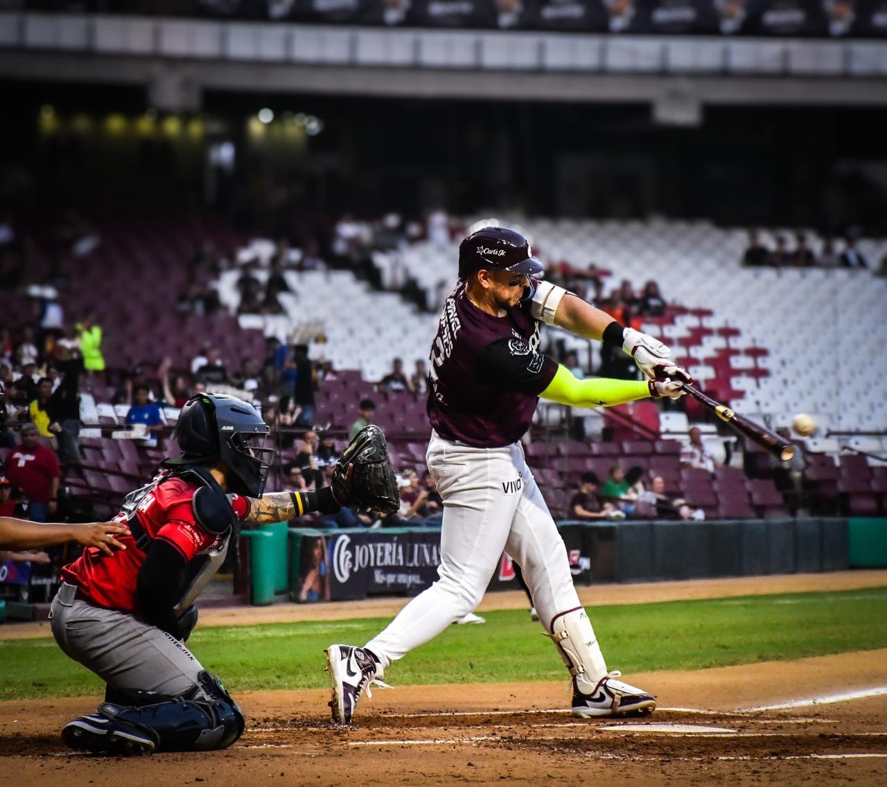 $!El Clásico Sinaloense es para Tomateros