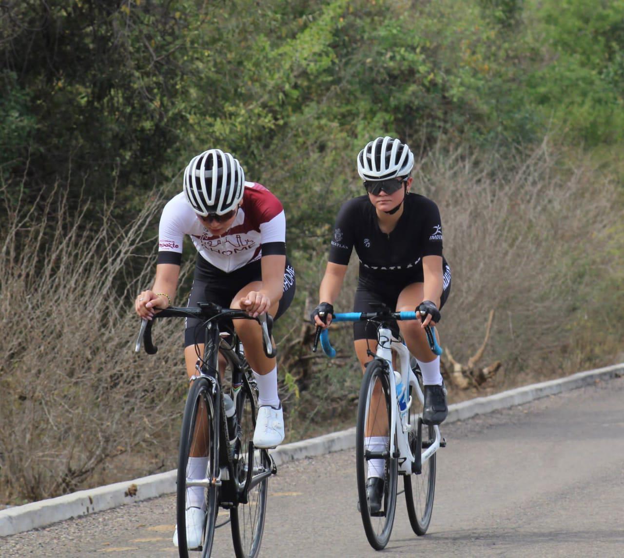 $!Brillan ciclistas mazatlecos en la ruta de la etapa estatal de los Juegos Conade