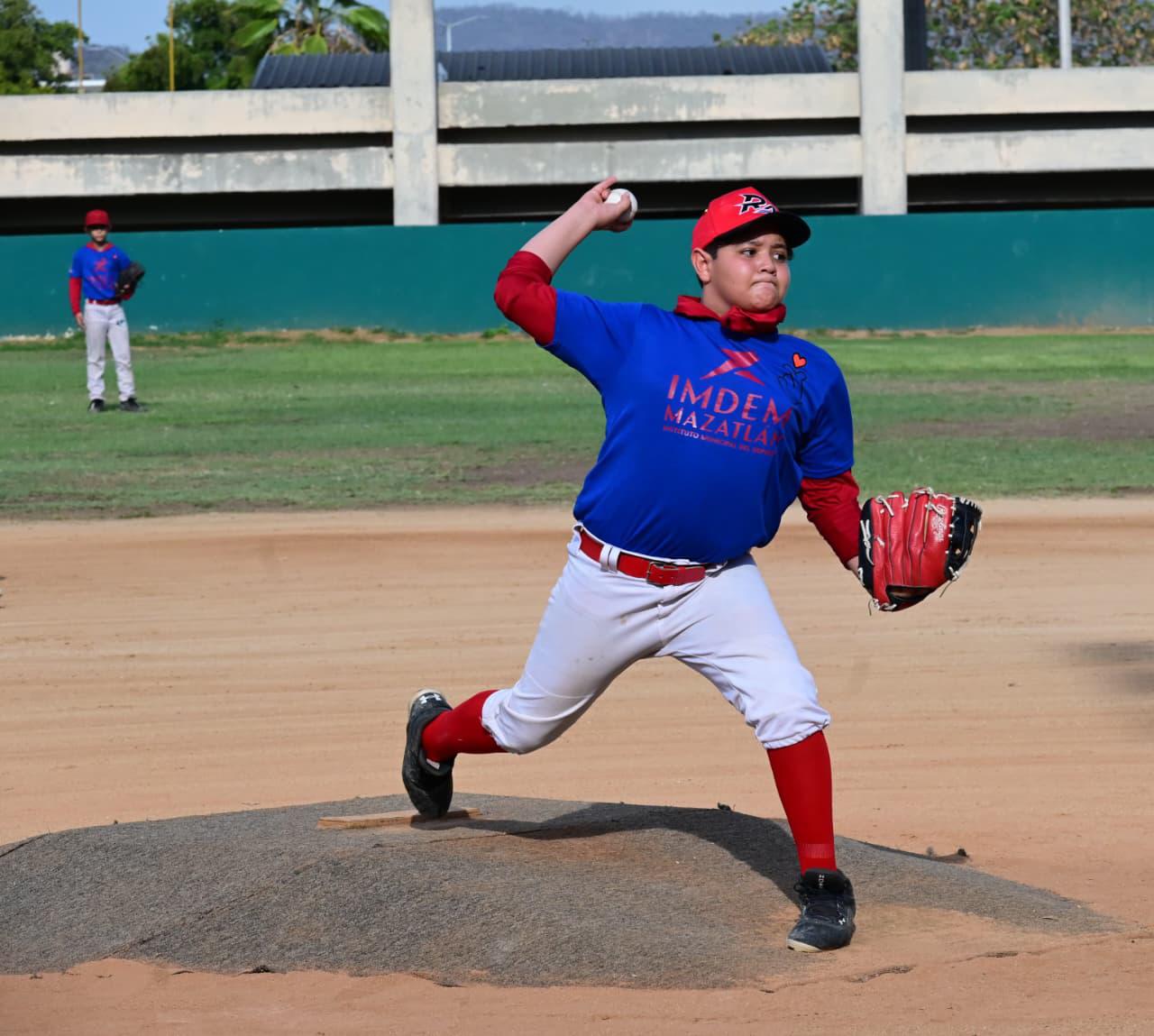 $!Cubitos derrota a Titanes y disputará la final de la Liga Municipal de Beisbol Infantil ante 31 Deportes