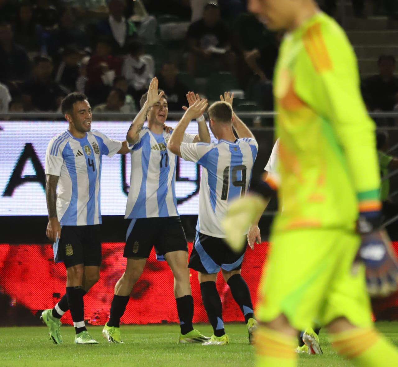 $!¡Sencillito! Argentina golea a México en el Estadio El Encanto