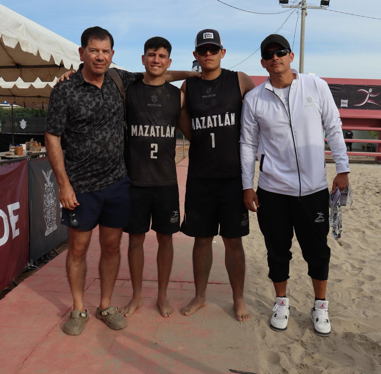 $!La primera es de plata para Mazatlán, en estatal de voleibol de playa