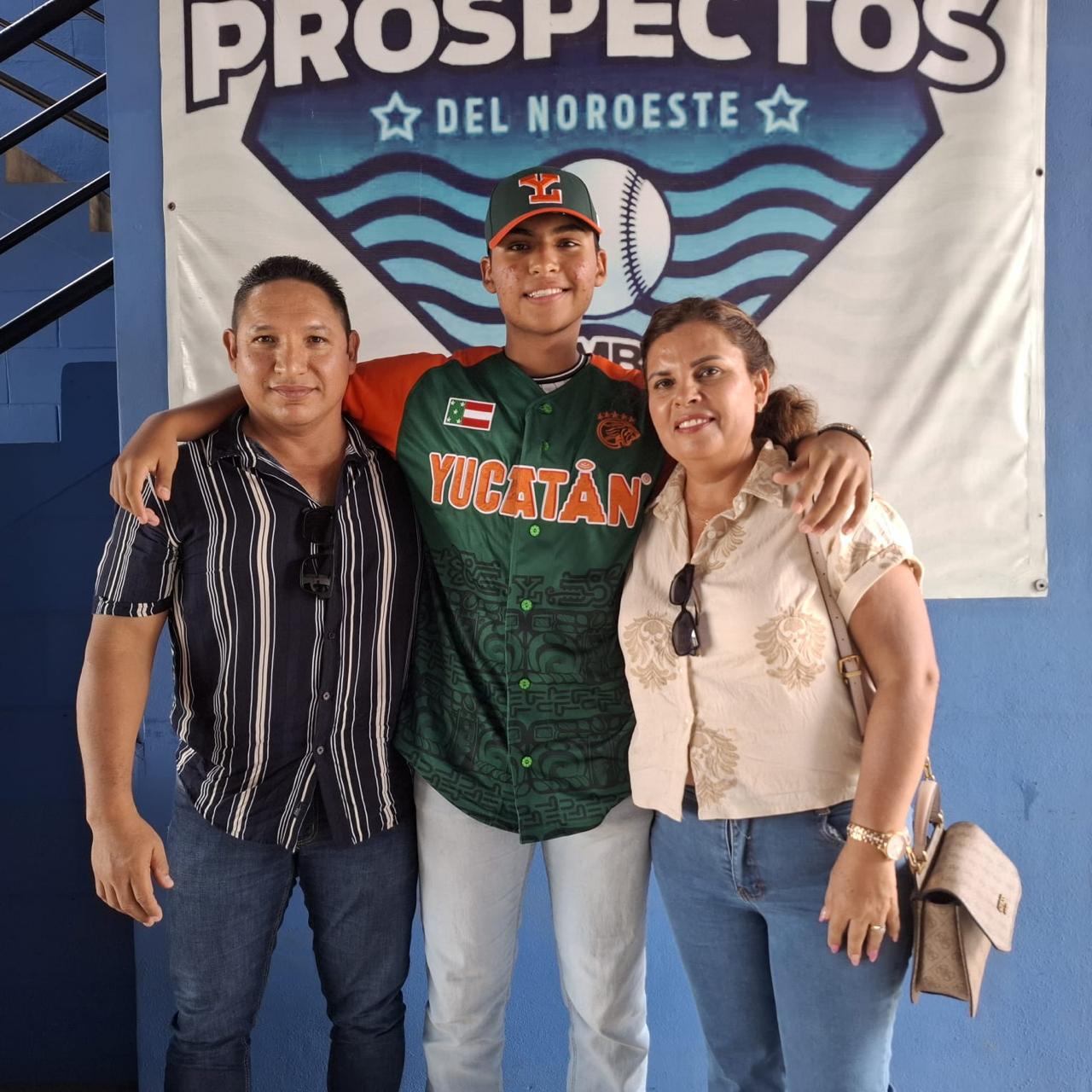 $!El sueño comienza: Cuatro peloteros de la Academia Venados firman profesional