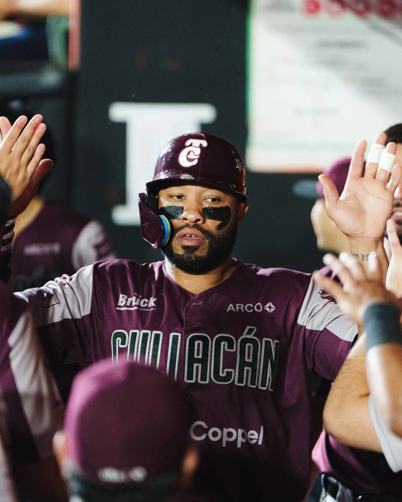 $!Jon Singleton renueva contrato para permanecer con Tomateros
