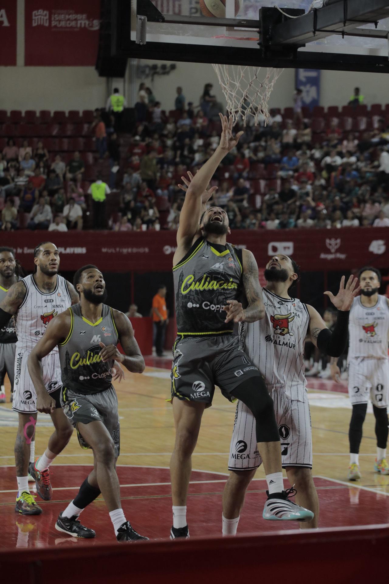 $!Caballeros de Culiacán mantiene paso firme rumbo a los playoffs