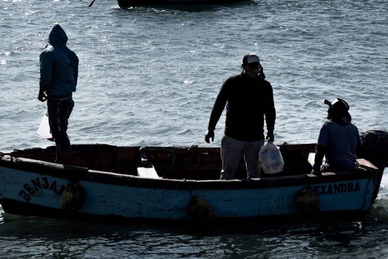 La organización criminal Los Lobos se une a piratas peruanos para extorsionar a pescadores del norte de Perú