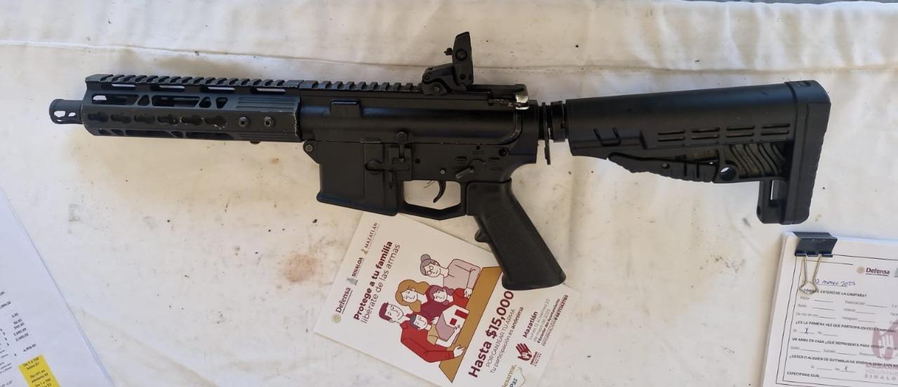 $!Termina Desarme Voluntario en Mazatlán, Rosario y Concordia; familias entregan 168 armas y explosivos