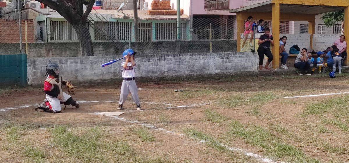 ¡Explotan los maderos en la Liga Pelikanos!