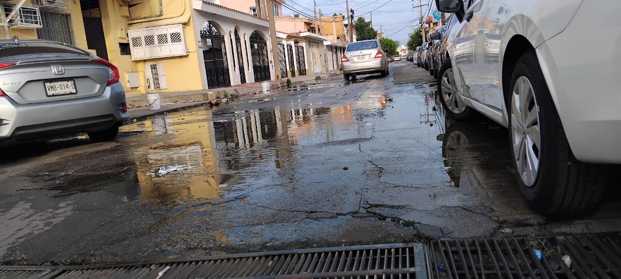 $!Persisten las fugas de drenaje en el fraccionamiento Sembradores de la Amistad
