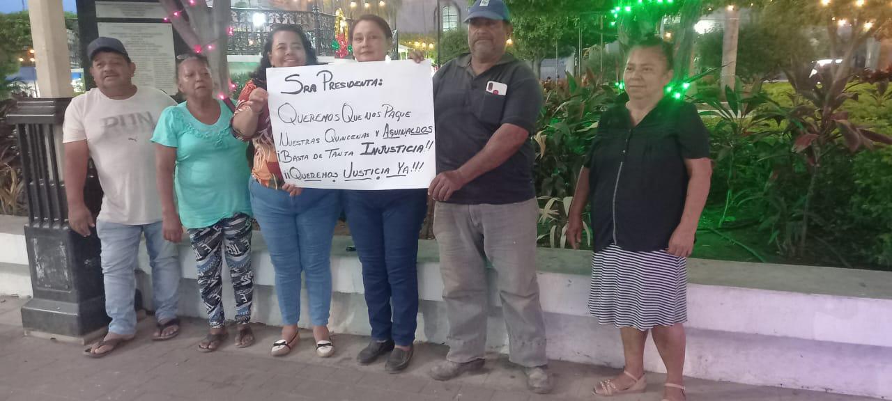 $!Por informe, blindan acceso a Palacio Municipal en Escuinapa