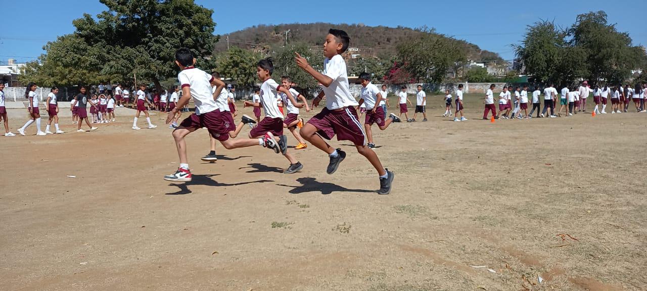 $!Viven el Festival de la Velocidad en la Primaria Flores Magón