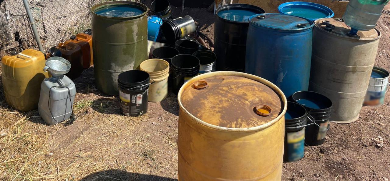 $!Guardia Nacional localiza aparente centro para almacenamiento ilegal de hidrocarburo en Sinaloa