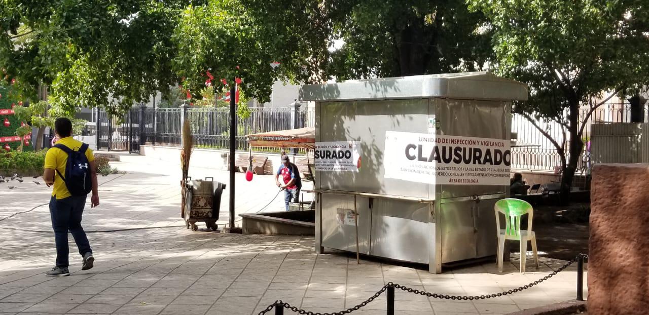$!Solicitan al Gobierno de Culiacán la liberación de comerciante detenido tras romper sello de clausura