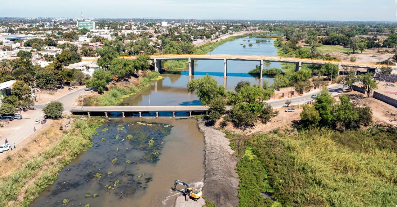 $!Semar extiende limpieza y dragado del río Sinaloa, en Guasave; inician un nuevo tramo