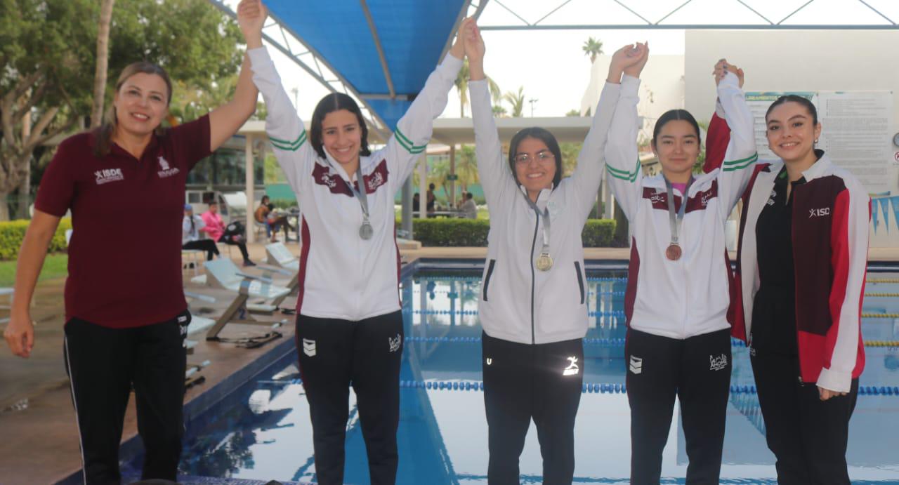 $!Lidera Mazatlán la primera jornada de natación en Ahome con 16 oros
