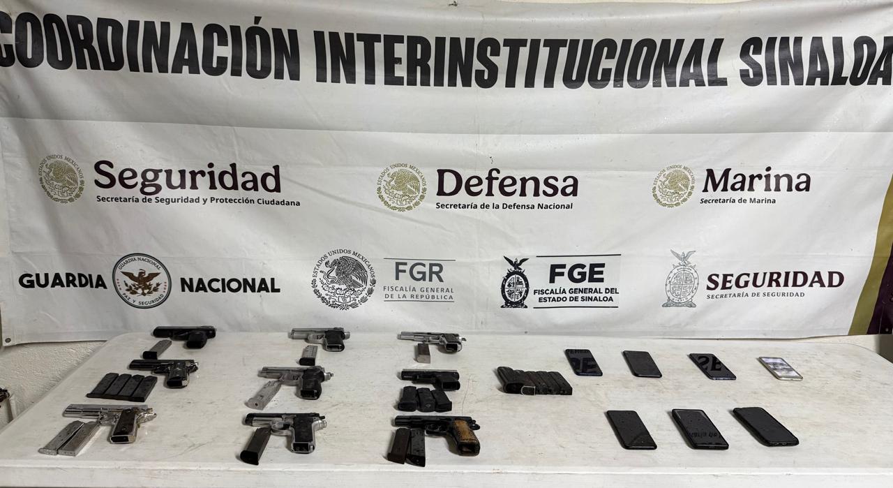 $!Aseguran armas de fuego y cargadores tras balacera en el penal de Aguaruto