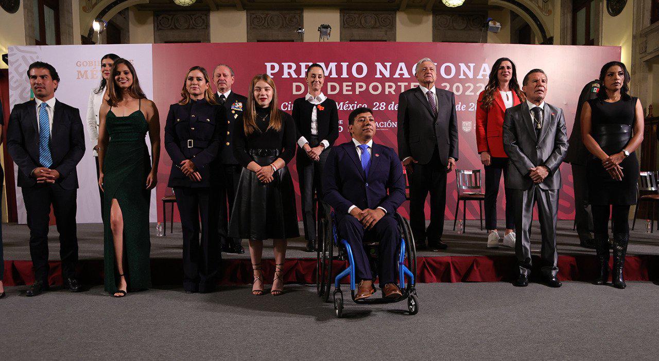 $!El legendario Julio César Chávez recibe el Premio Nacional del Deporte 2022