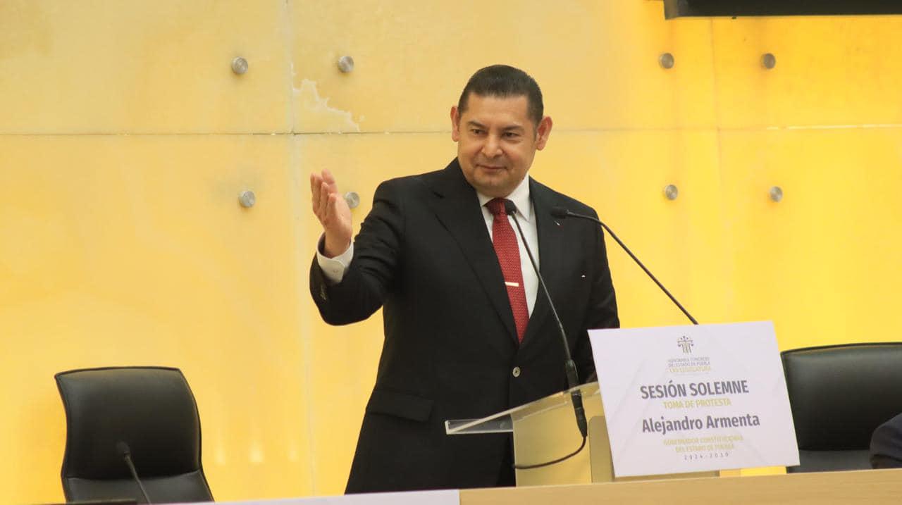 $!Alejandro Armenta asume la gubernatura de Puebla; es el quinto mandatario en solo seis años