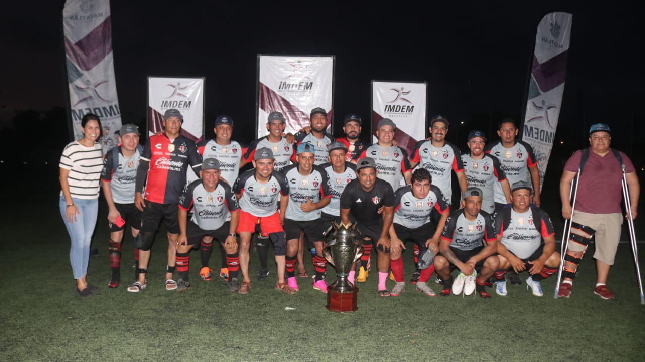 $!Se alzan Rojos de Villa Unión como campeones de la Súper Veteranos Primera Fuerza