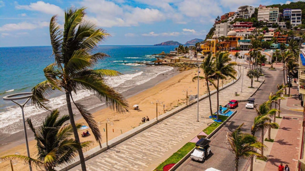 $!El público podrá observar el eclipse a través de telescopios astronómicos, sobre el Paseo Claussen, ubicado en Olas Altas.