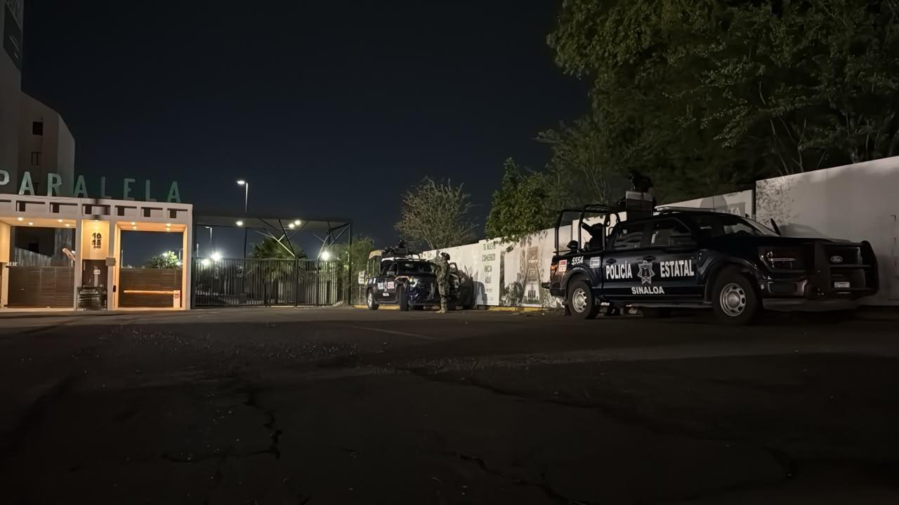 $!Operativo en Infonavit Humaya deja cuatro detenidos; aseguran armas y mantienen resguardado complejo habitacional