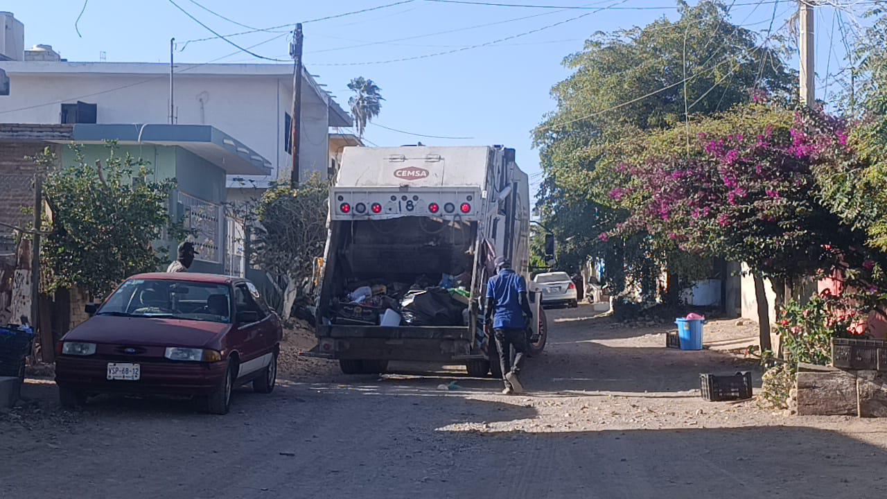 $!Pese a desperfectos, trabajadores de recolección de Escuinapa reciben sus ‘porras’