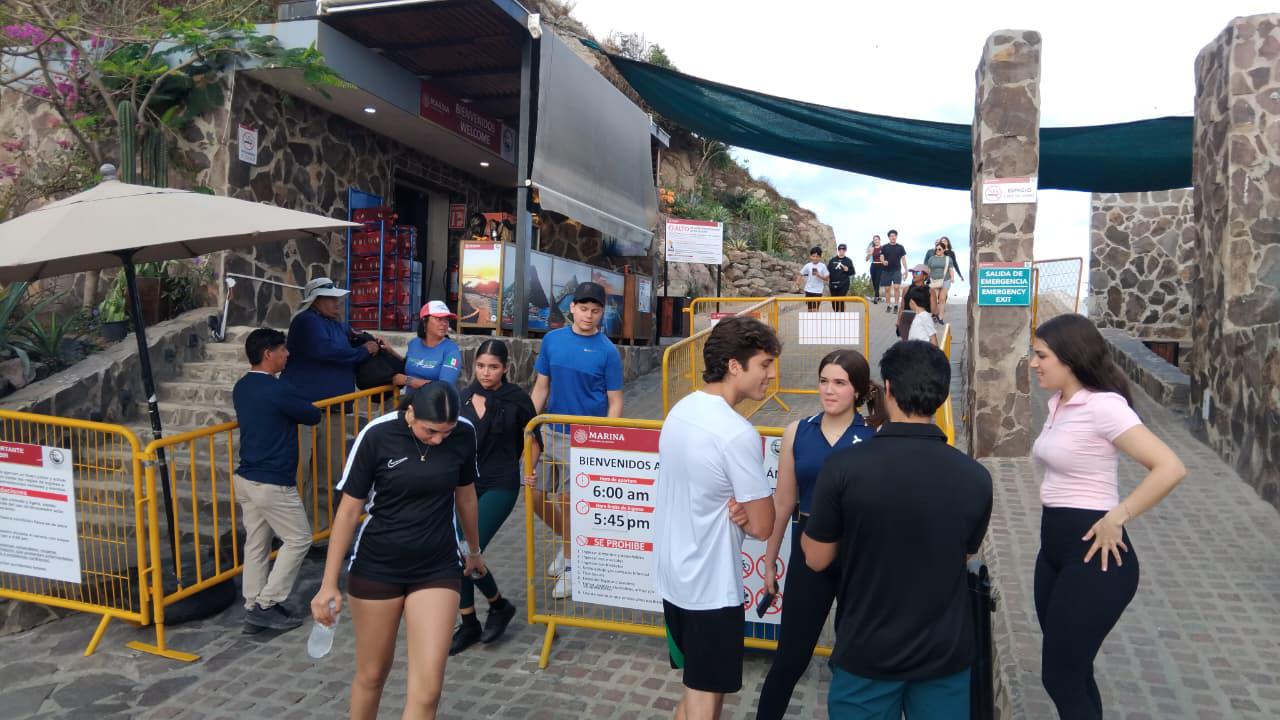 $!Tiene Mazatlán un fin de semana con moderada afluencia de turistas