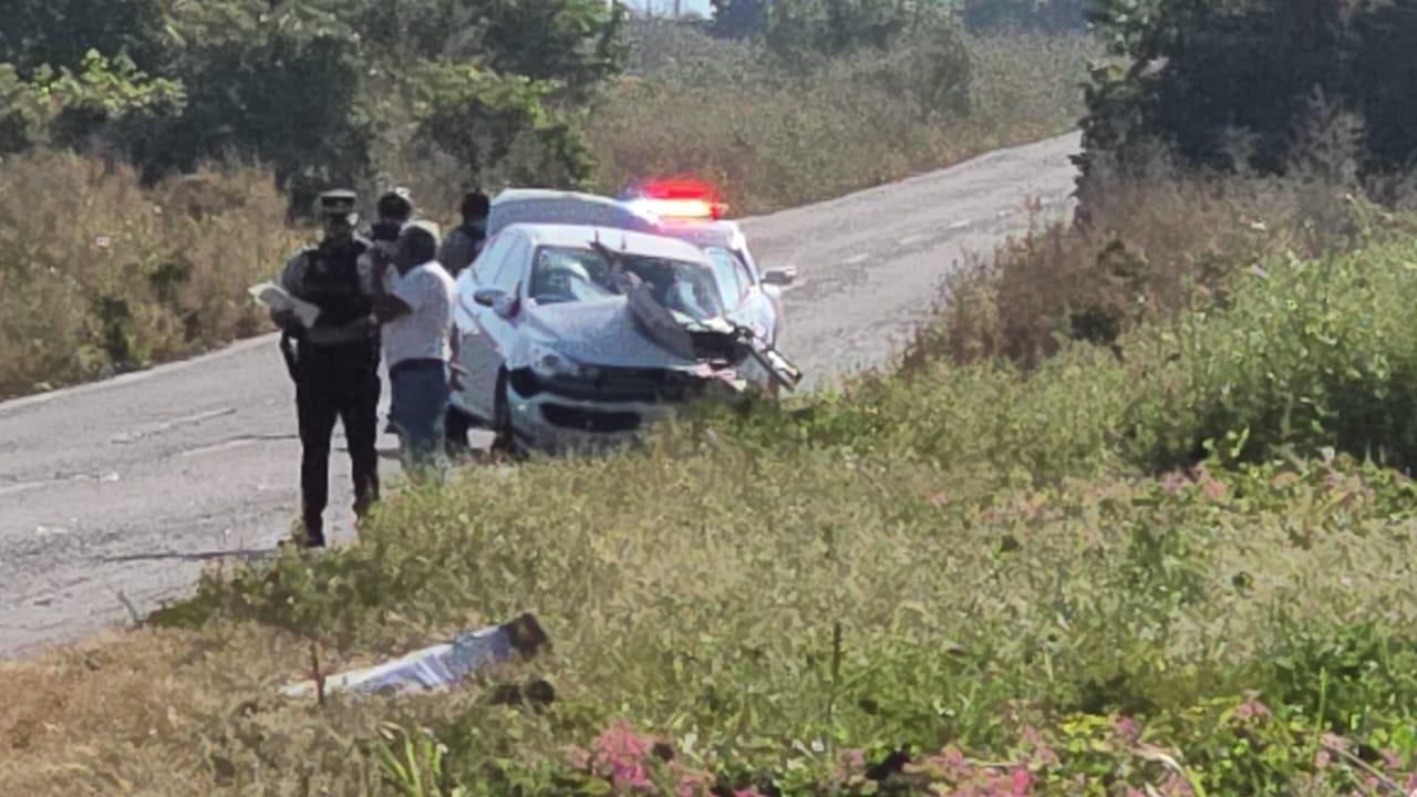 $!Choque entre vehículo y tráiler deja cuantiosos daños en la México 15, en Rosario