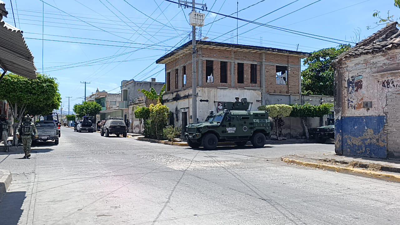 $!Reportan detonaciones de armas y artefactos explosivos en Escuinapa este domingo