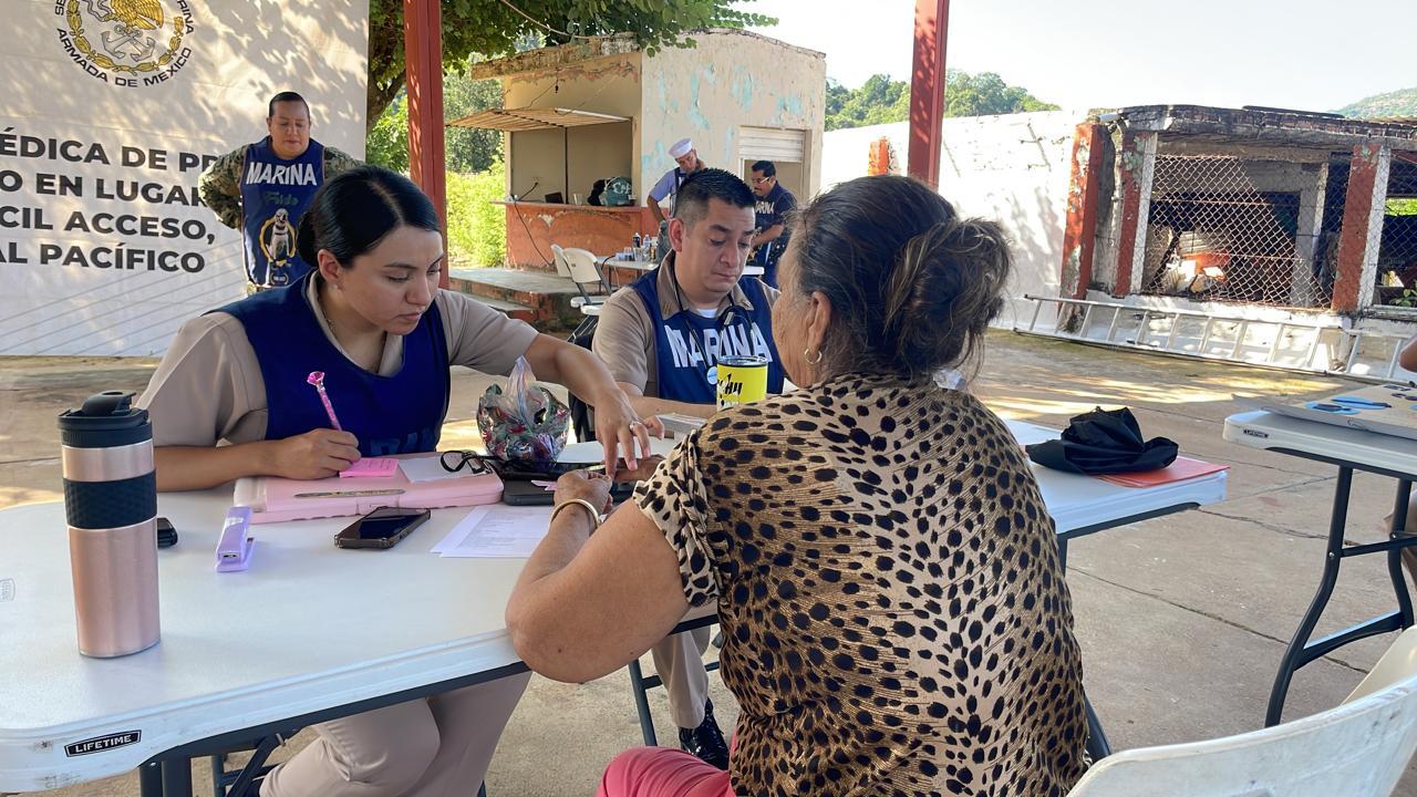 $!Llevan atención médica gratuita a comunidades alejadas de Sinaloa