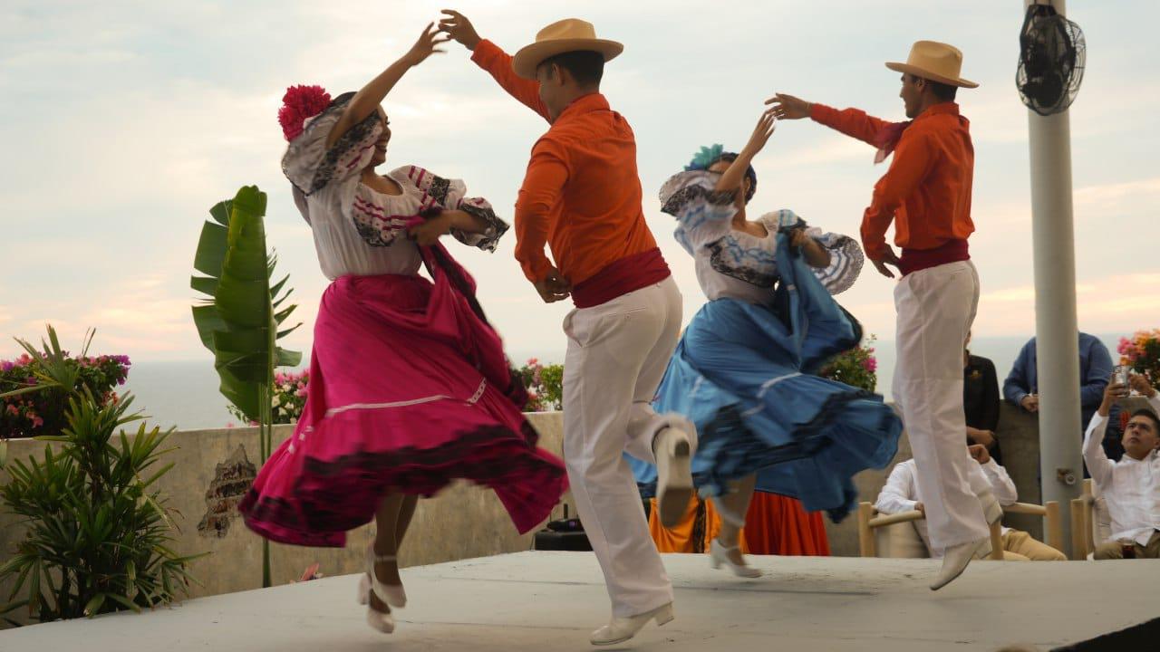 $!Exalta el arte sinaloense, el Ballet Folklórico del Instituto de Cultura