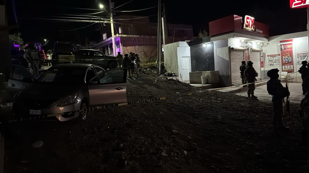 $!Asesinan a balazos a un hombre dentro de un vehículo en la colonia El Mirador, en Culiacán