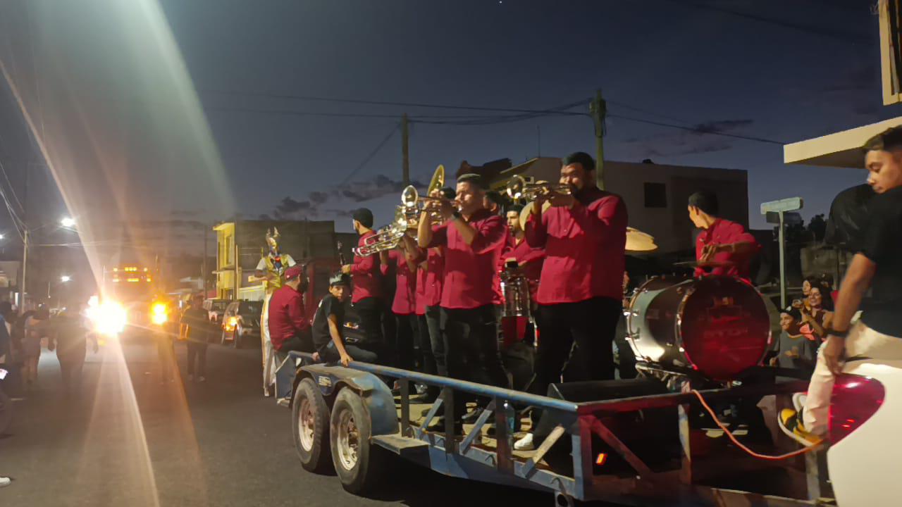 $!Con desfile, inician las Fiestas del Mar de Las Cabras
