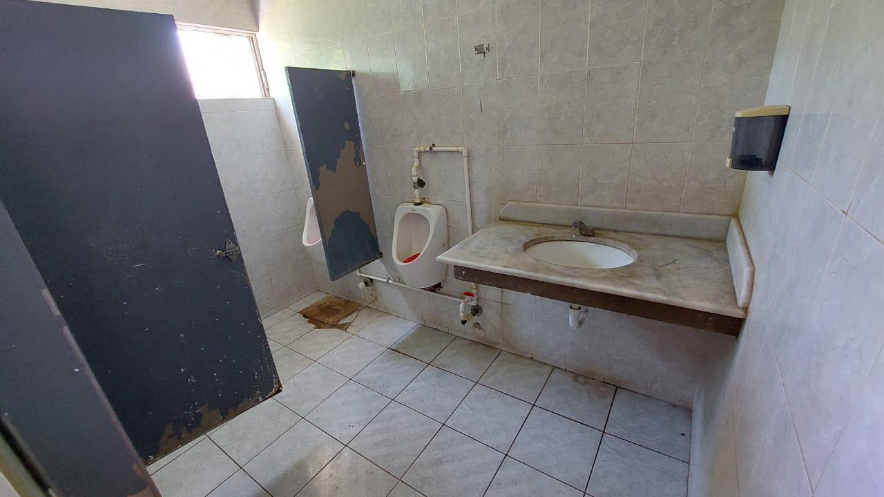 $!En Guasave invertirán casi un millón de pesos en rehabilitación de baños del Palacio Municipal