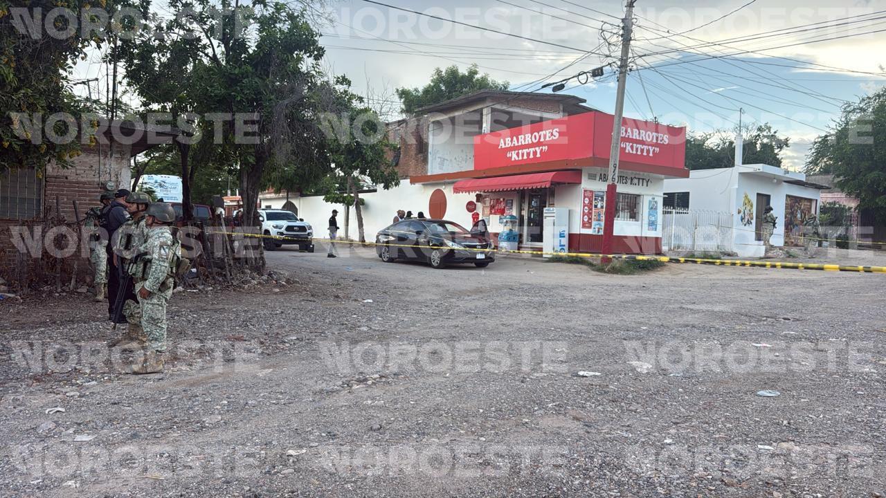 $!Acribillan a un hombre dentro de un abarrote en la colonia Lázaro Cárdenas, en Culiacán