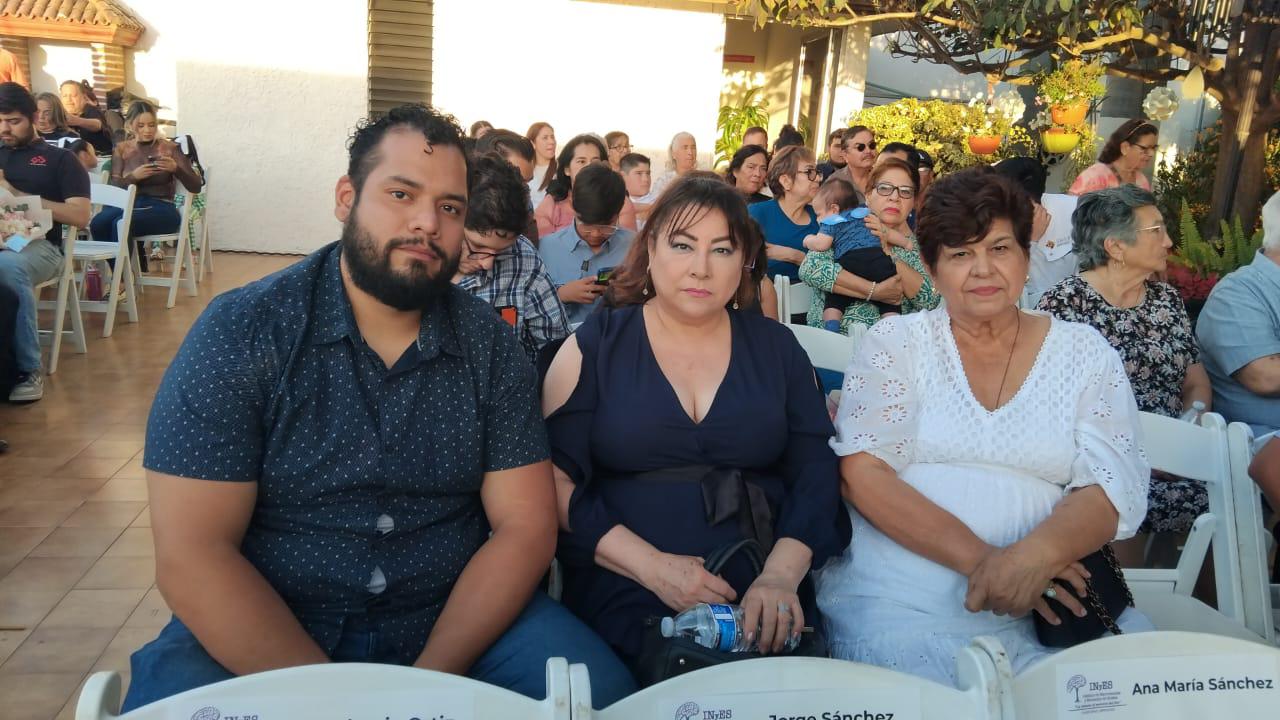 $!Efraín Sarabia, Rosalía Pérez Escobar y Zaida Alicia Téllez.