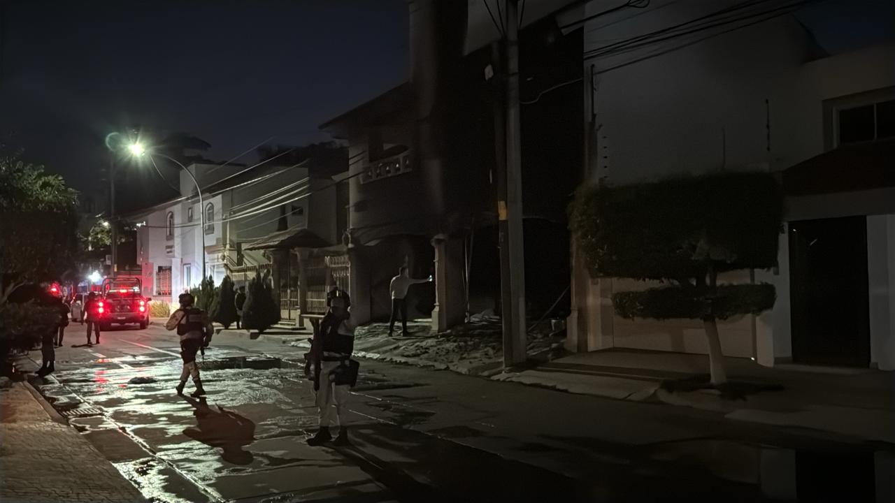 $!Incendian y vandalizan vivienda de la colonia Chapultepec, en Culiacán