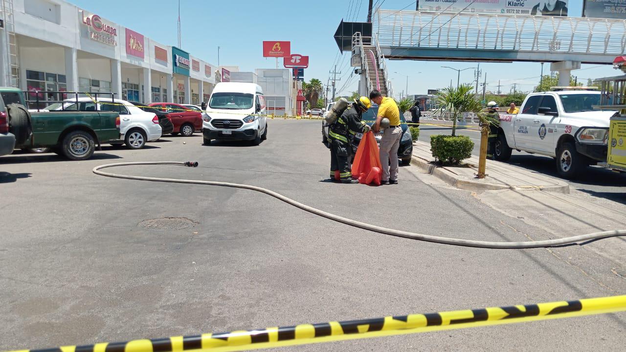 $!Se intoxican dos empleados de paquetería en una plaza de Culiacán