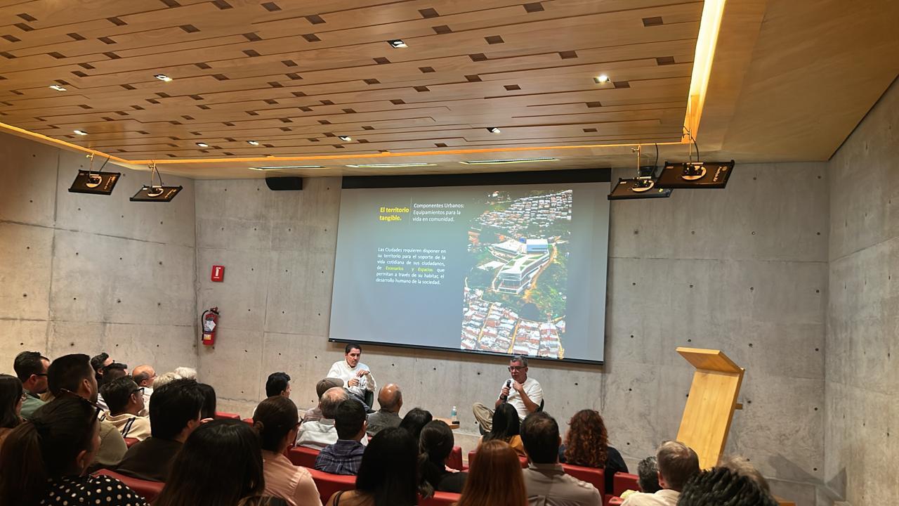 $!Carlos Mario Rodríguez en Culiacán: urbanismo, equidad social y paz desde el territorio